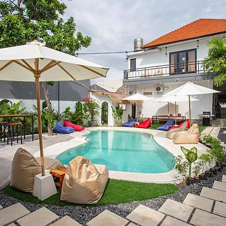 What The Duck Backpackers Canggu  Luaran gambar