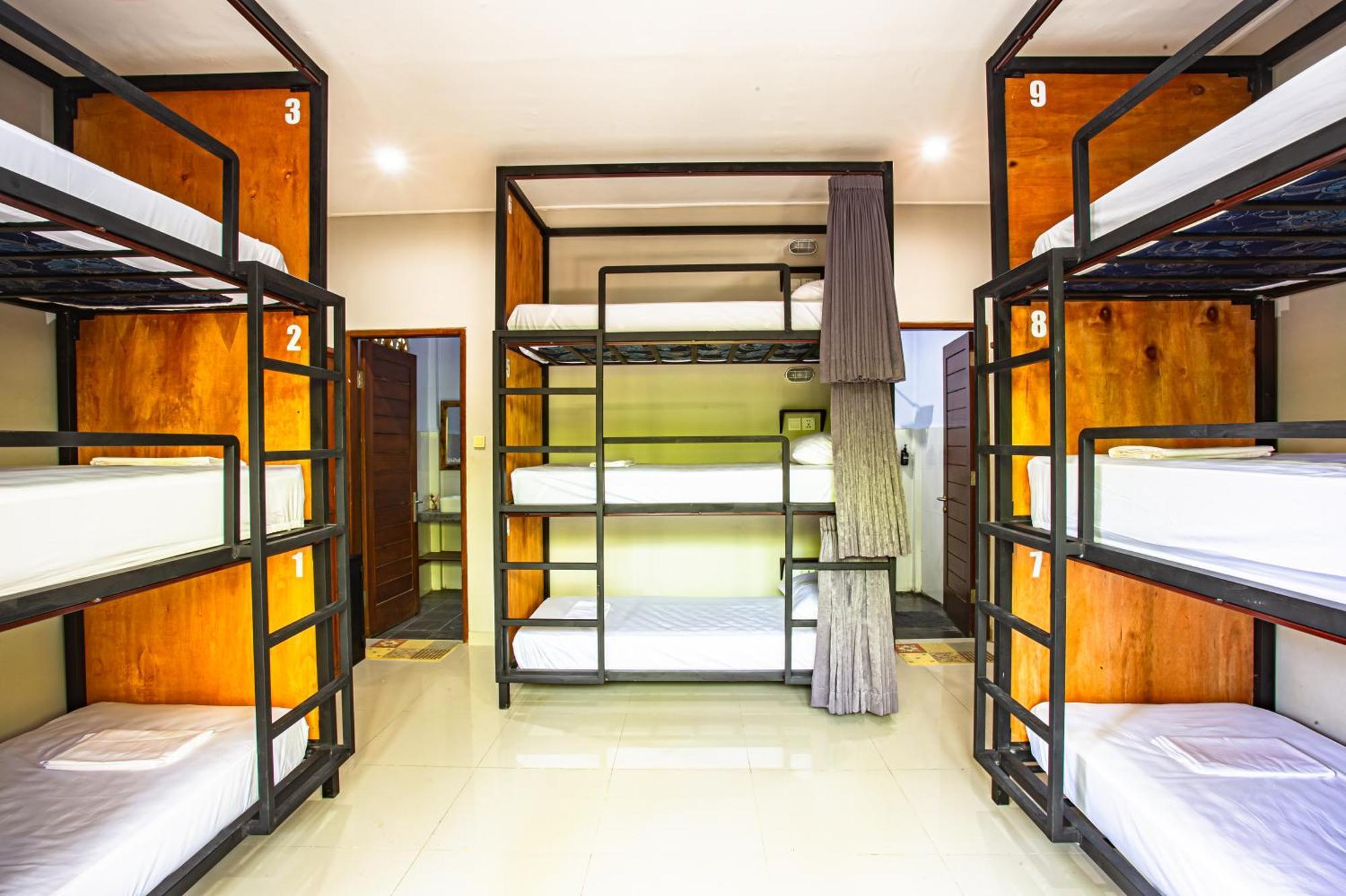 What The Duck Backpackers Canggu  Luaran gambar