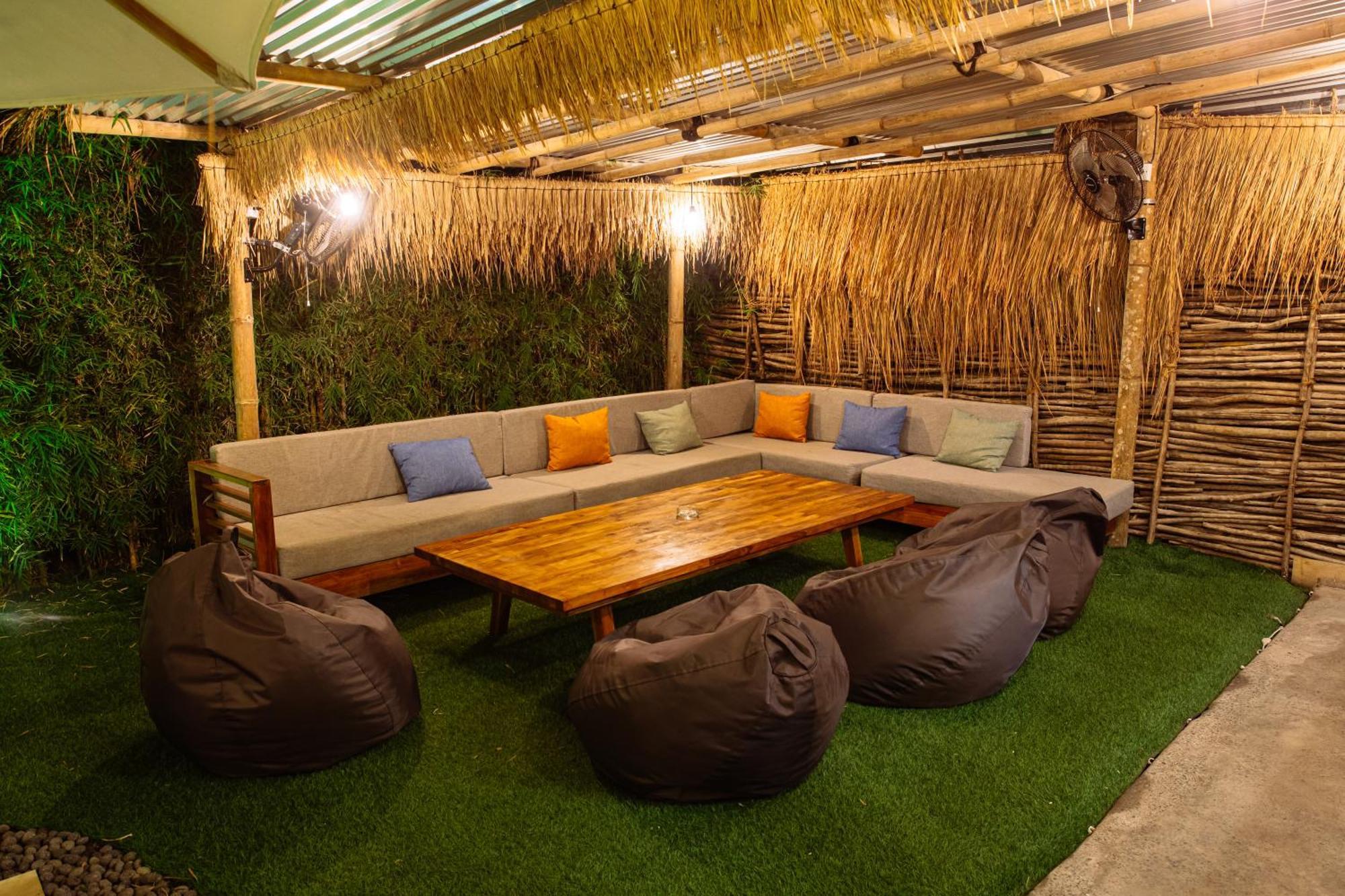 What The Duck Backpackers Canggu  Luaran gambar