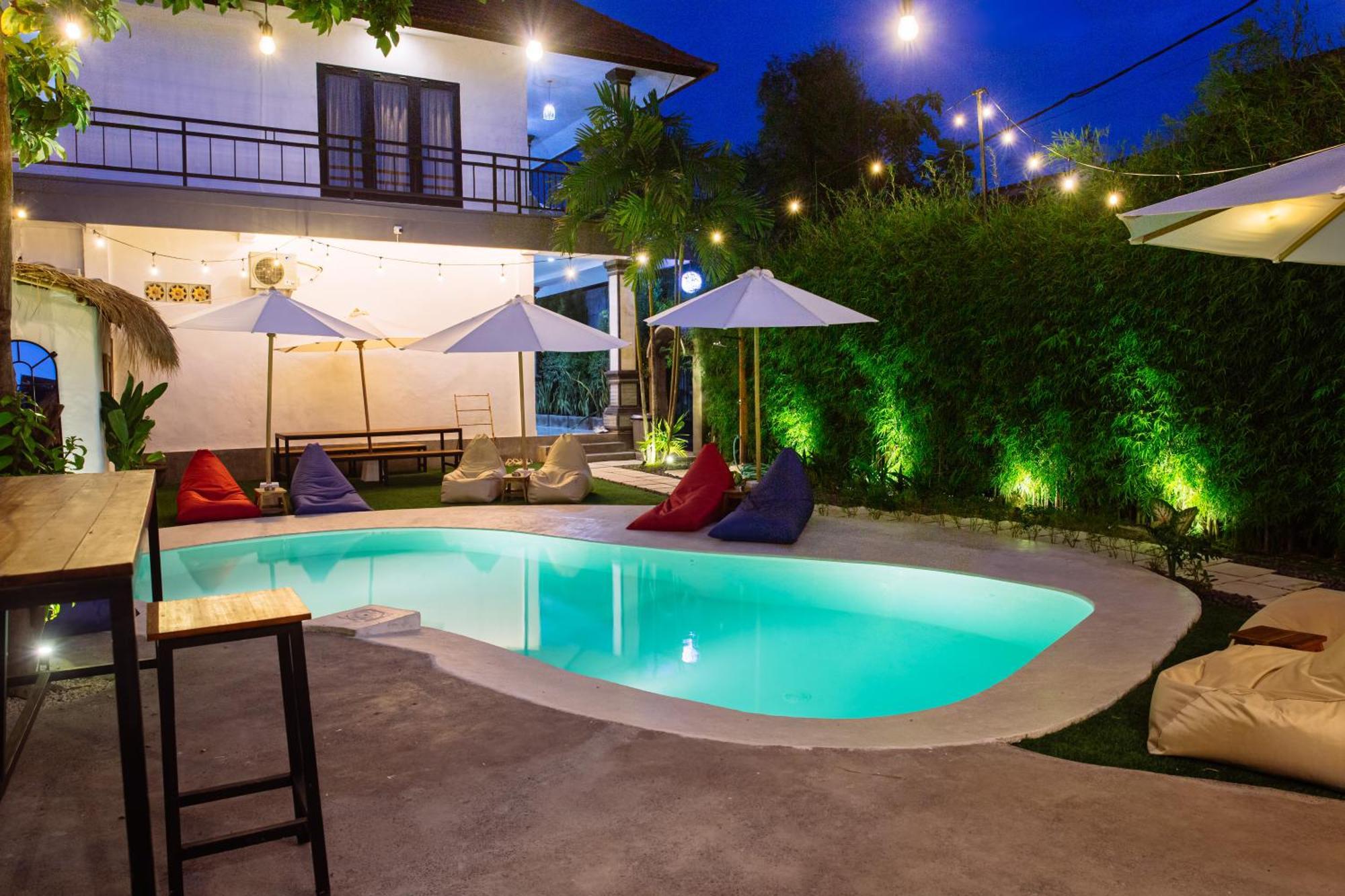 What The Duck Backpackers Canggu  Luaran gambar