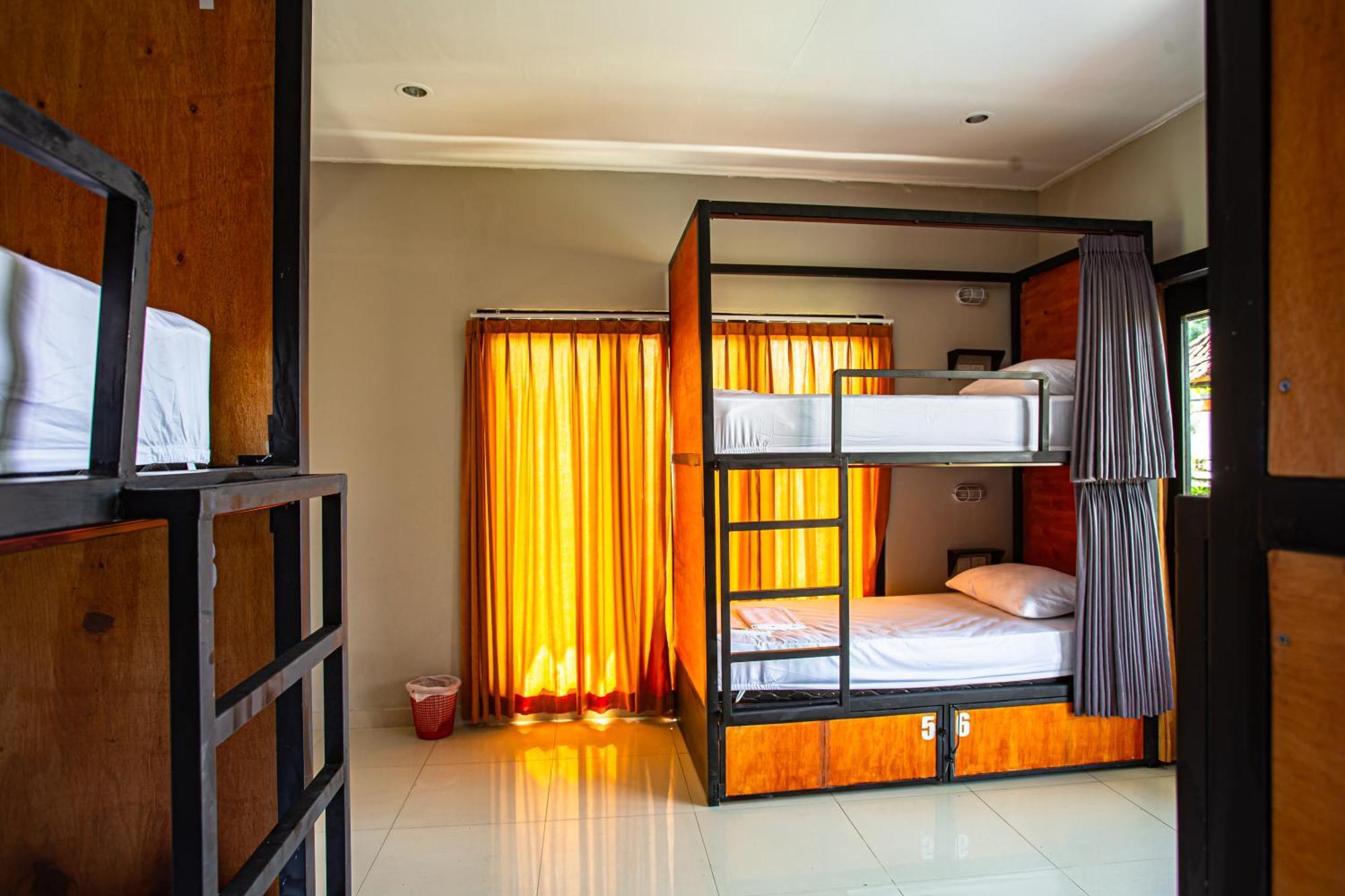 What The Duck Backpackers Canggu  Luaran gambar