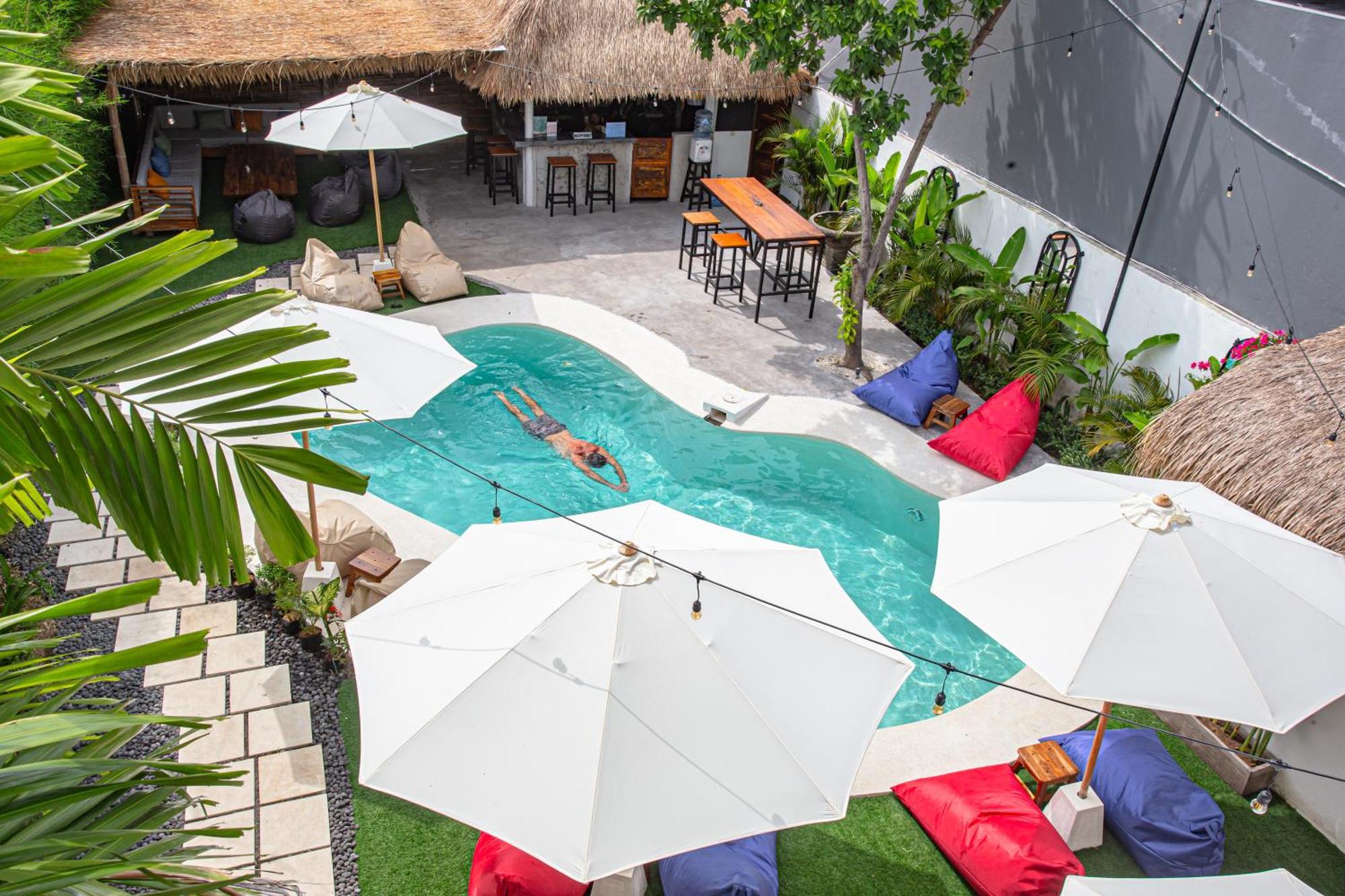 What The Duck Backpackers Canggu  Luaran gambar