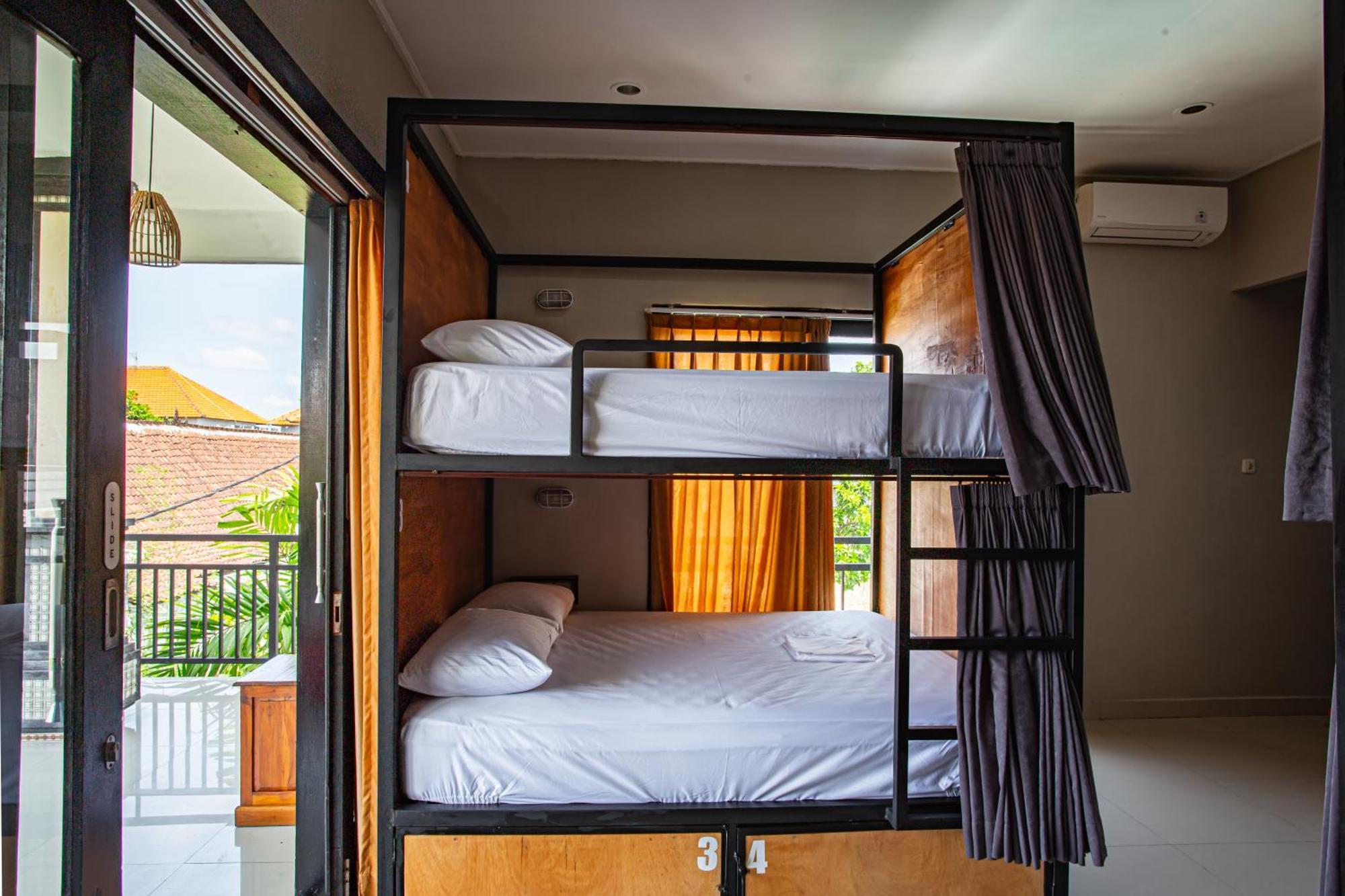 What The Duck Backpackers Canggu  Luaran gambar