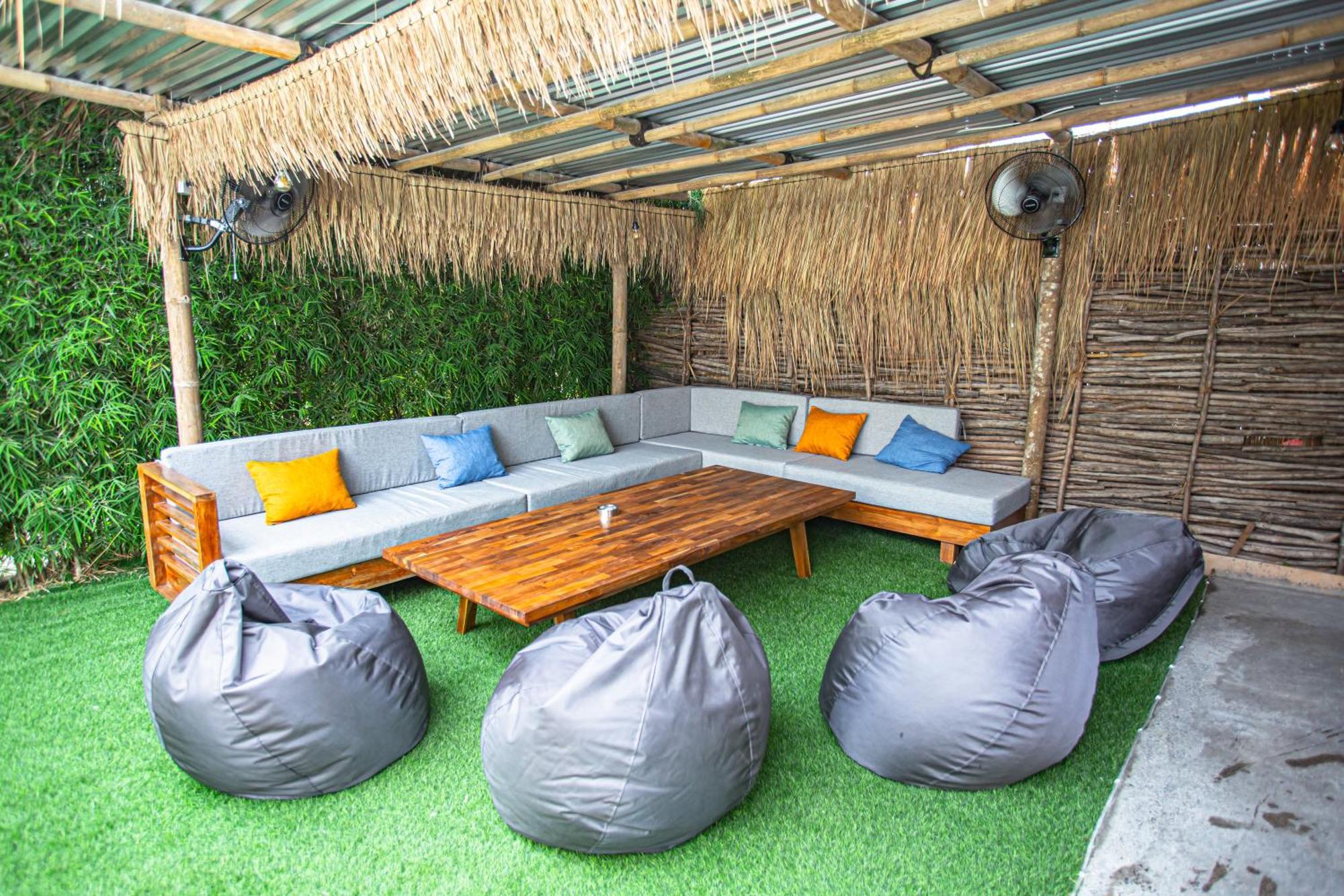 What The Duck Backpackers Canggu  Luaran gambar