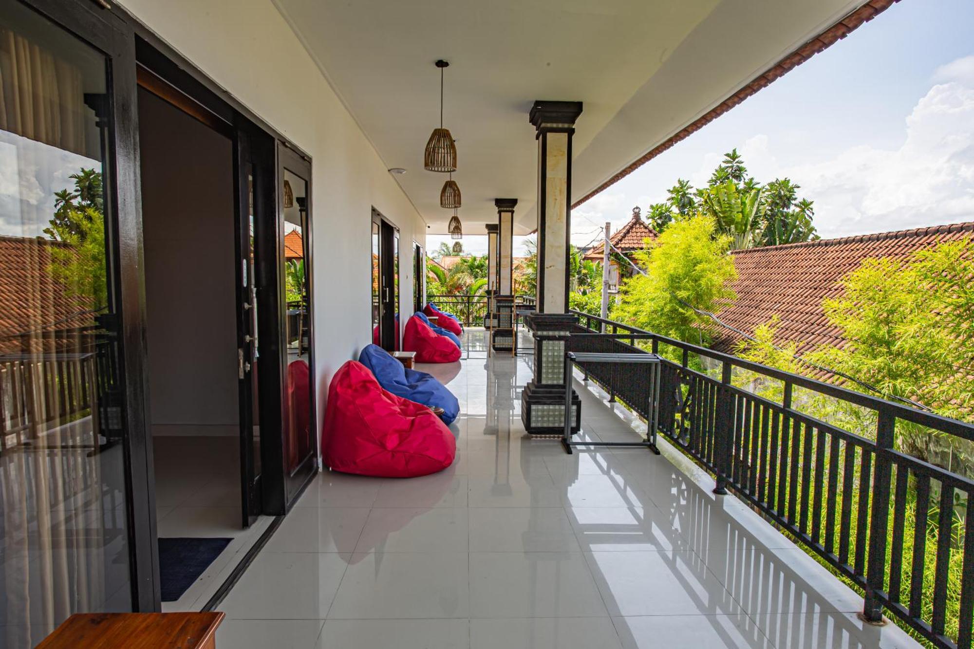 What The Duck Backpackers Canggu  Luaran gambar